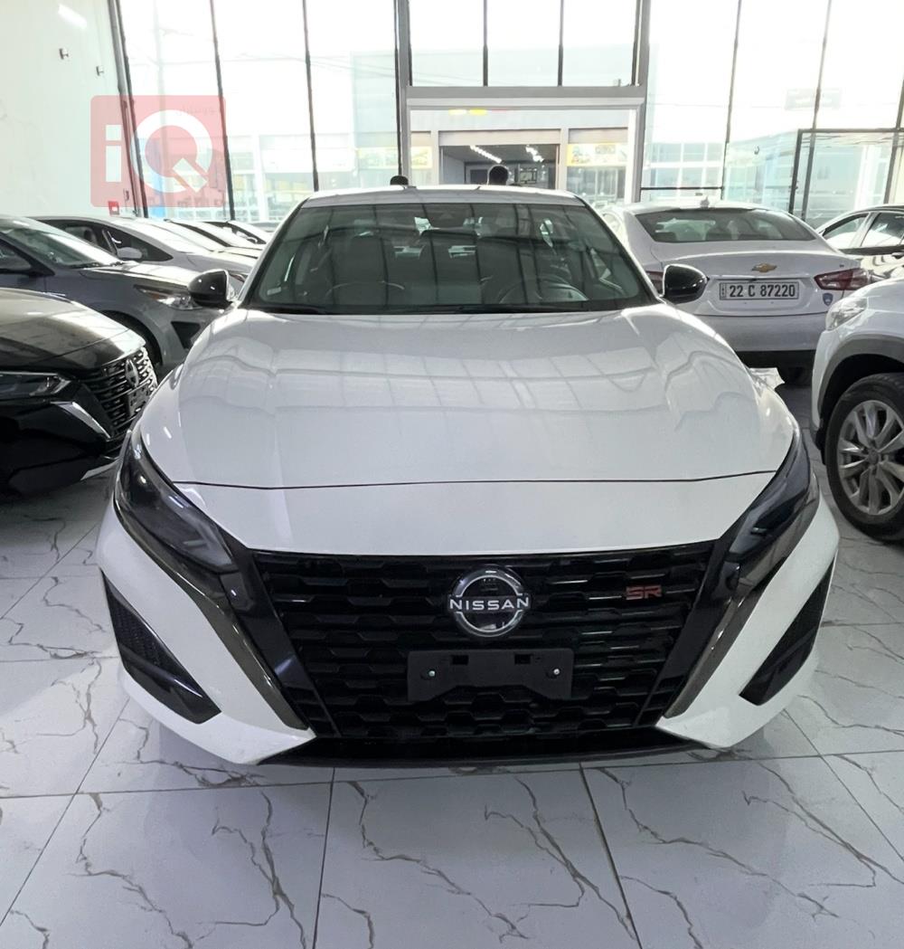 نیسان ئەلتیما